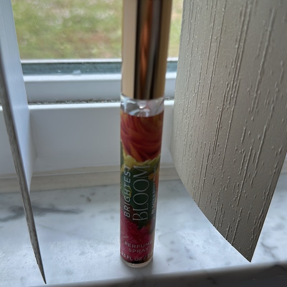 Bath and body works Brightes Bloom New 🆕 - Picture 2 of 3